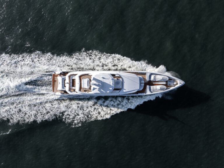 Superyacht Santosha