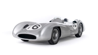 Mercedes-Benz W