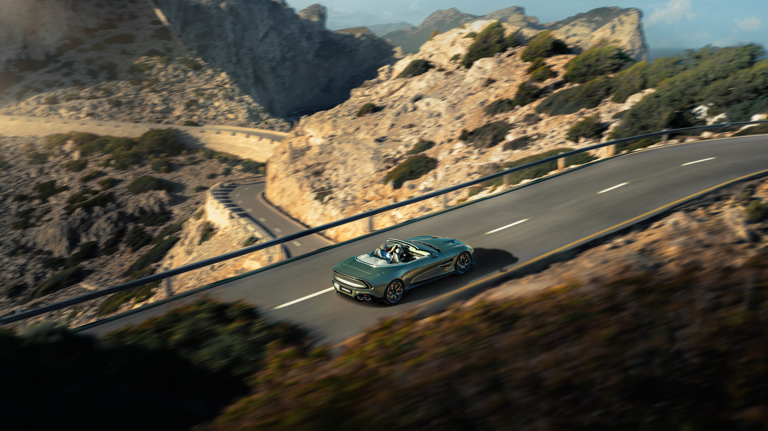 Aston Martin Vanquish Volante