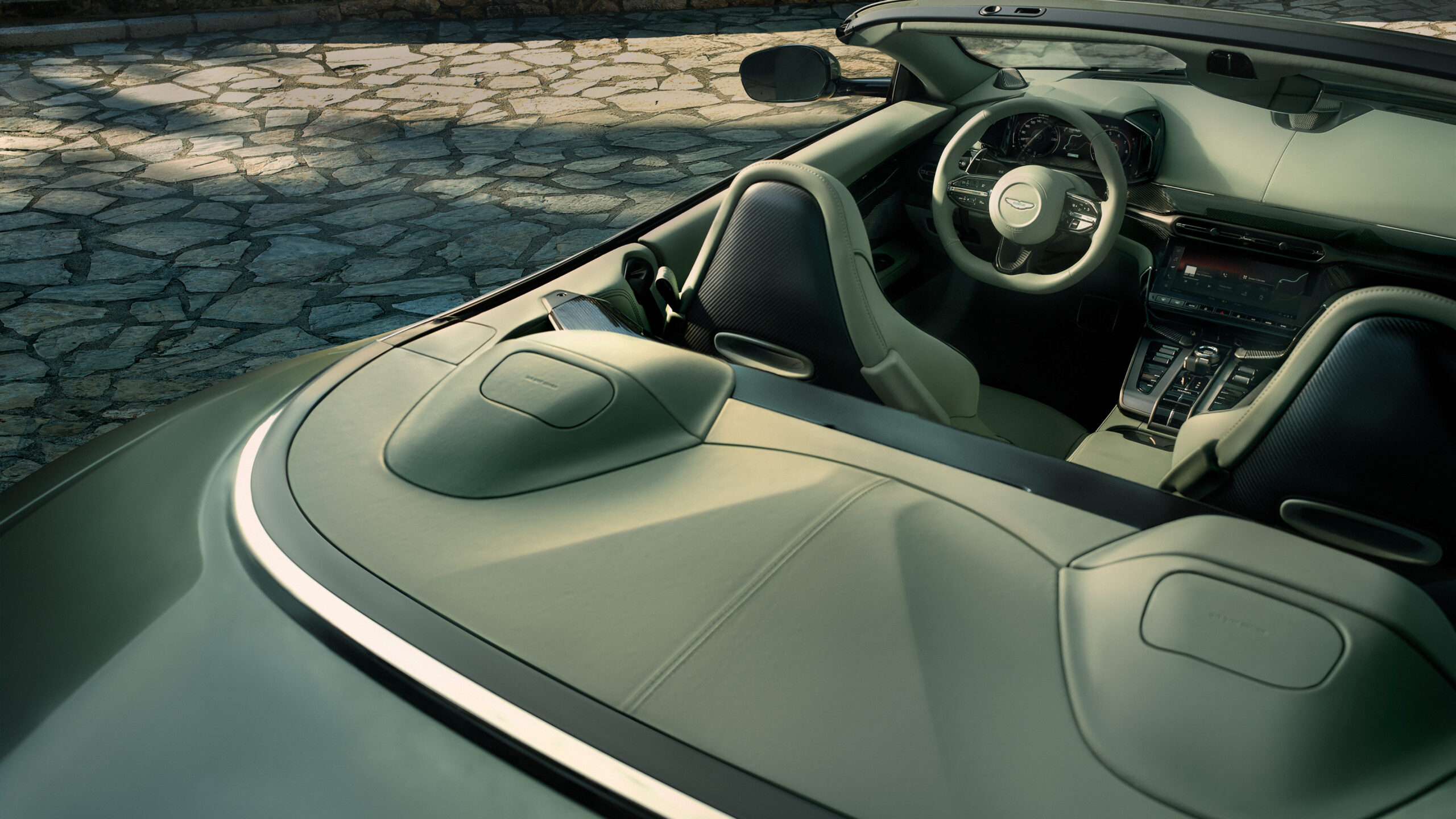 Aston Martin Vanquish Volante