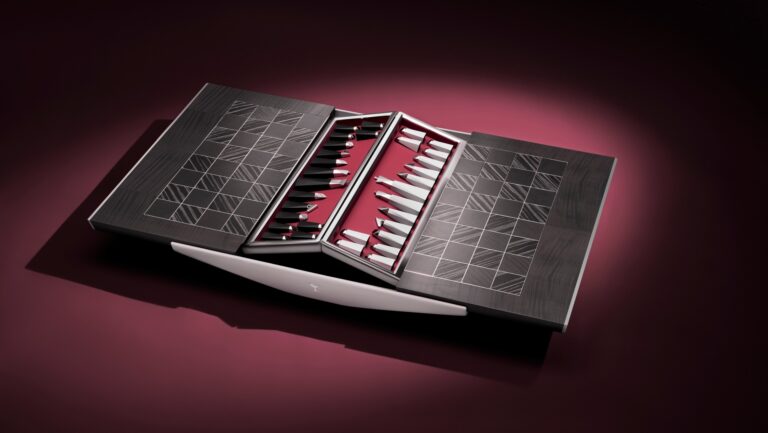 Rolls-Royce Chess Set