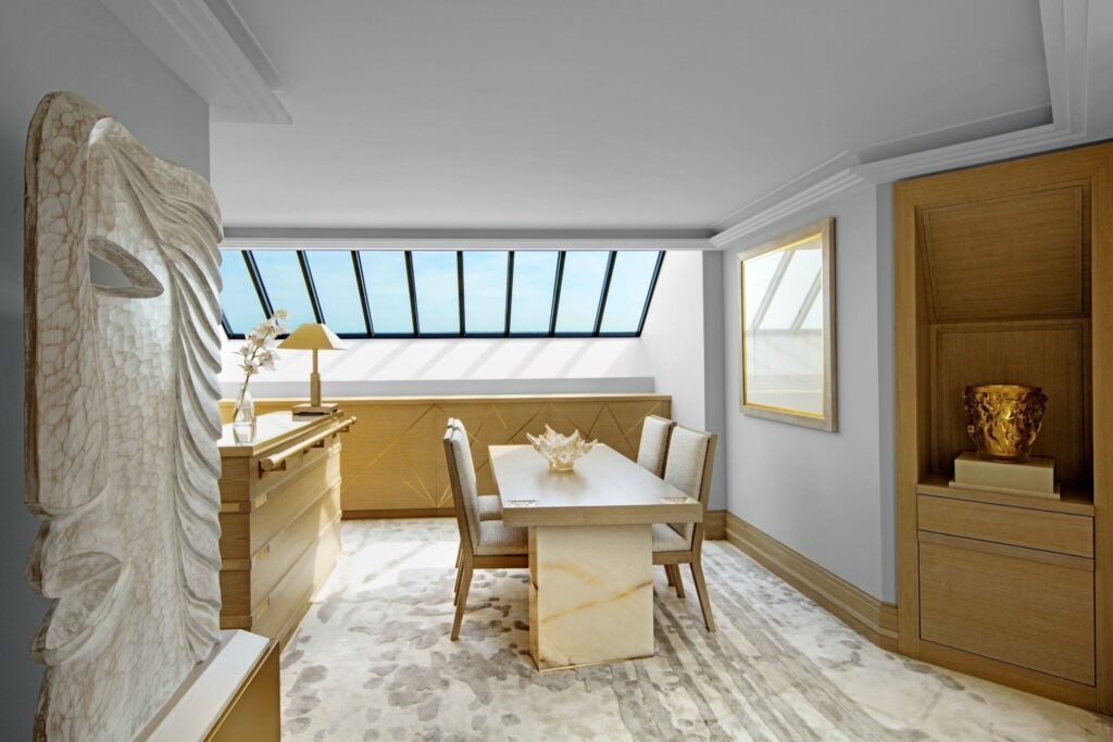 dedicated work desk the Iconic Presidential Suite at Prince de Galles