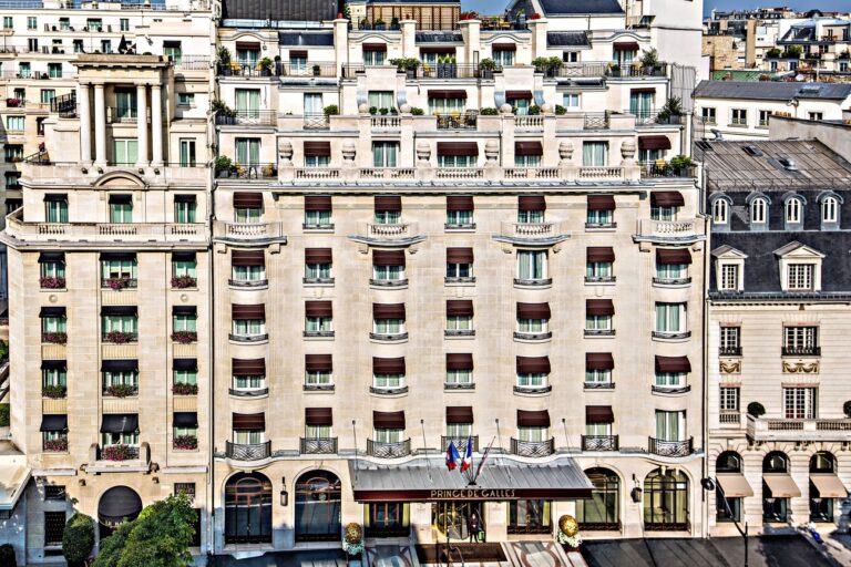 The Presidential Suite at Prince de Galles, Paris