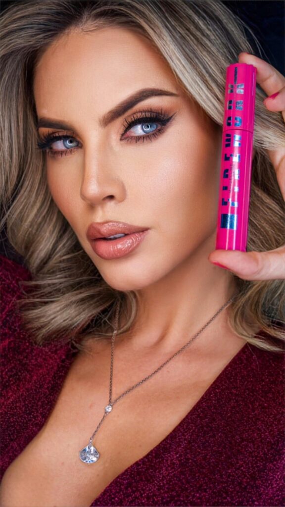 Andrea Herrera Maybelline