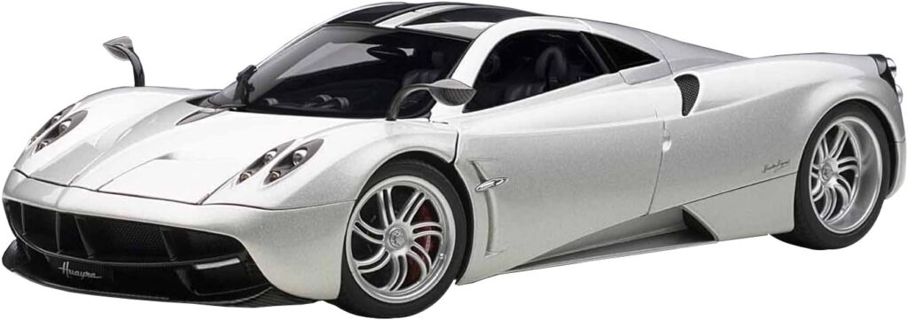 Pagani Huayra, Metallic Silver model
