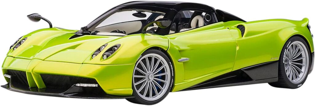 Pagani Huayra Roadster Verde Firenze Green Metallic and Carbon with Luggage Set 1/18
