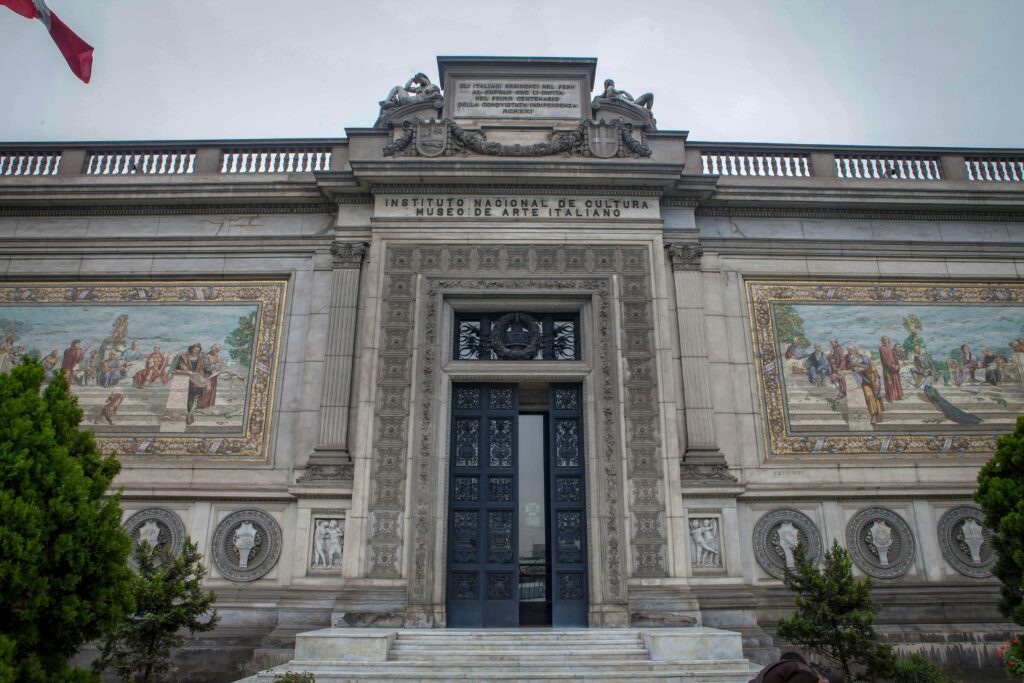 Fiestas Patrias en Lima-Museo de arte Italiano