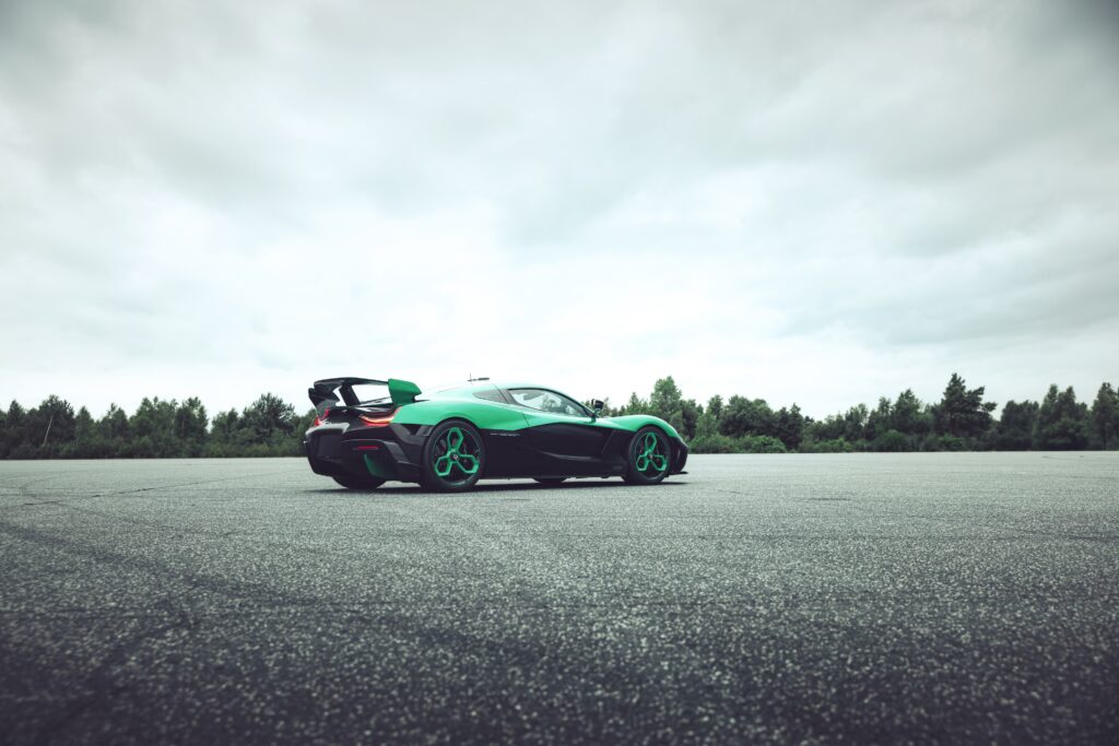 Rimac Nevera R Michelin Cup 2 tires