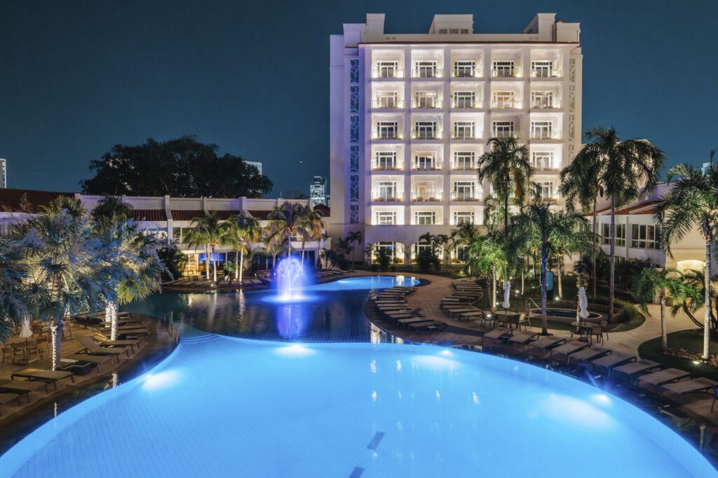 Luxury Hotels in Santa Cruz-Los Tajibos