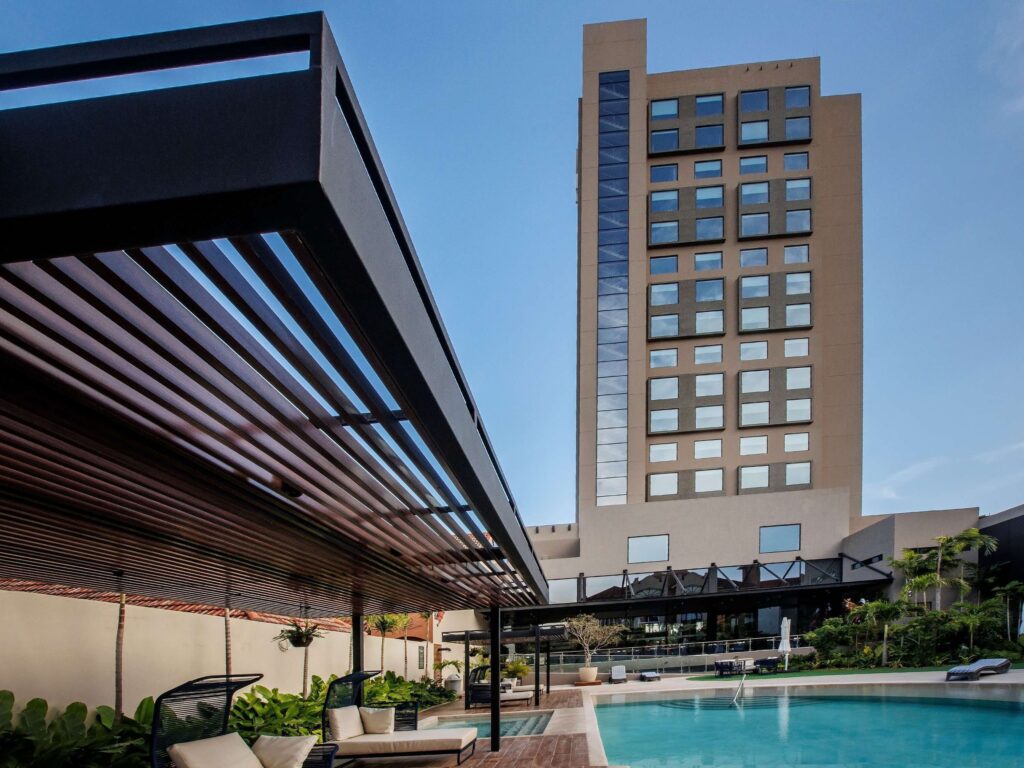 Luxury Hotels in Santa Cruz-Novotel