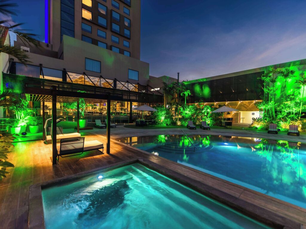 Luxury Hotels in Santa Cruz-Novotel
