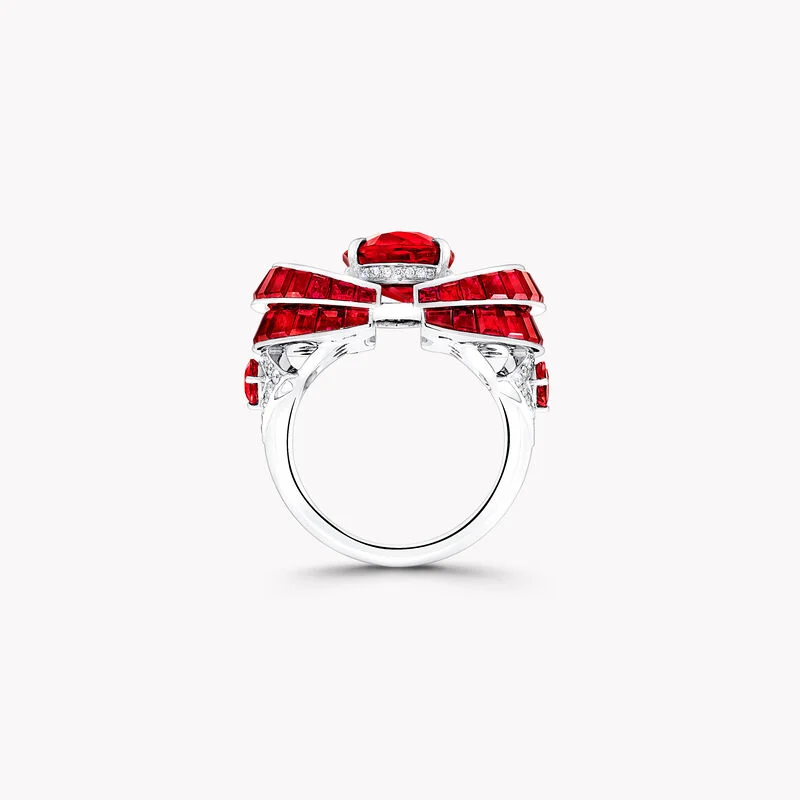 Graff Unique Solitaires-Oval Ruby and White Diamond Ring