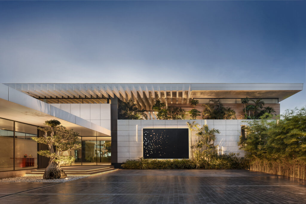 Inside Lagoon Villa, Abidjan: SAOTA and Claude Missir 