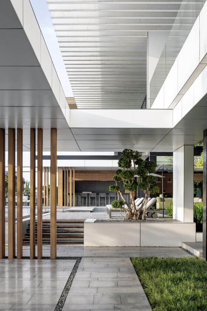 Inside Lagoon Villa, Abidjan: SAOTA and Claude Missir 