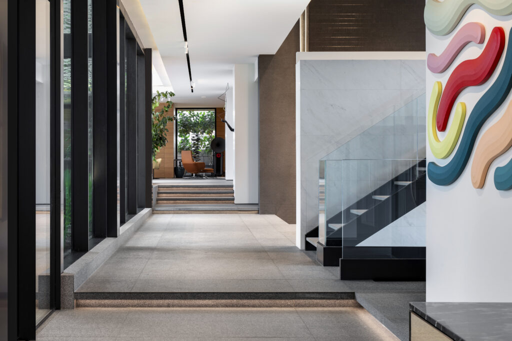 Inside Lagoon Villa, Abidjan: SAOTA and Claude Missir 