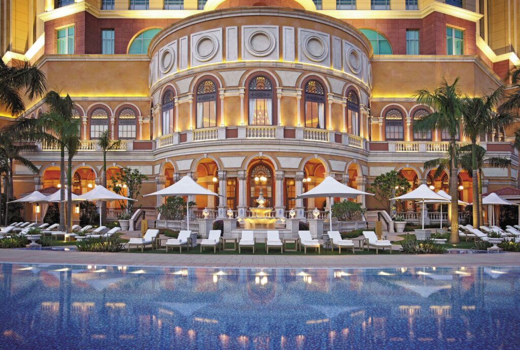 Four-Seasons-Hotel-Macao