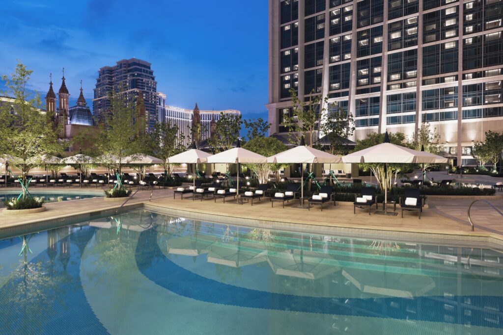 Londoner-Grand-a-Luxury-Collection-Hotel-Macao