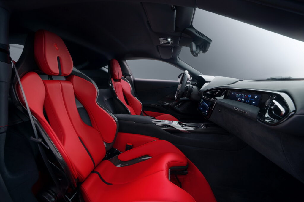 NOVITEC Ferrari 12Cilindri interior