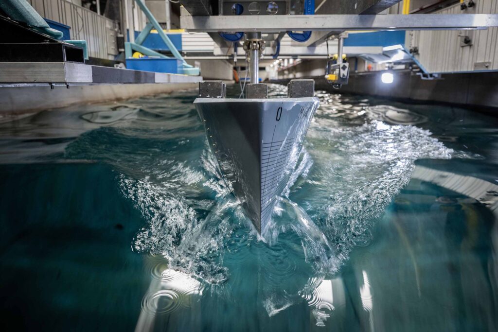 Heesen Project Ananda Tank Test